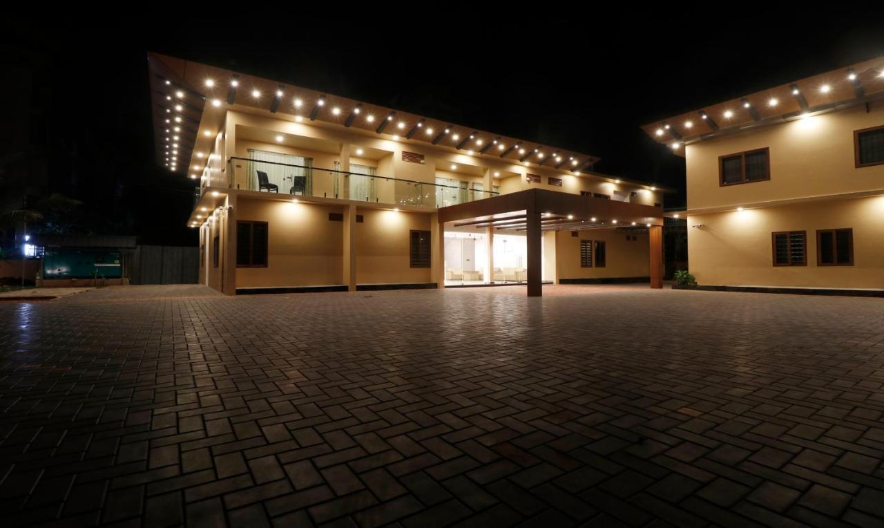 特雷布潮流维斯塔拉机场套房大酒店 Kochi 外观 照片