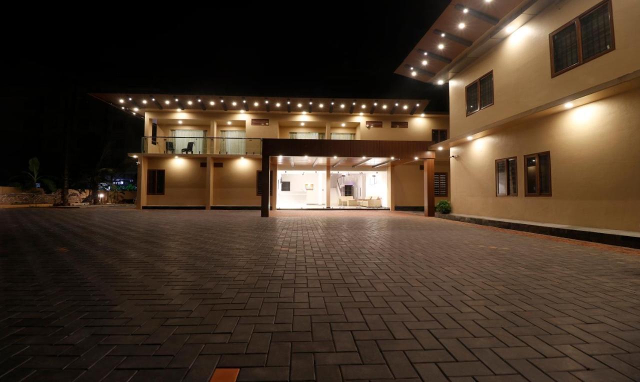 特雷布潮流维斯塔拉机场套房大酒店 Kochi 外观 照片